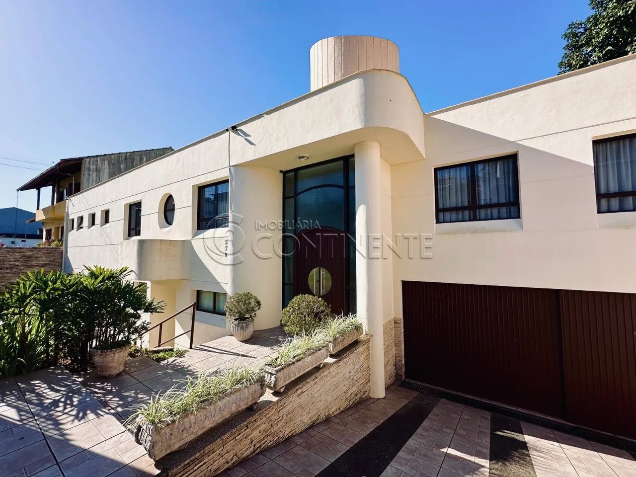 CASA À VENDA EM COQUEIROS - USO RESIDENCIAL E COMERCIAL - TERRENO COM 386M²