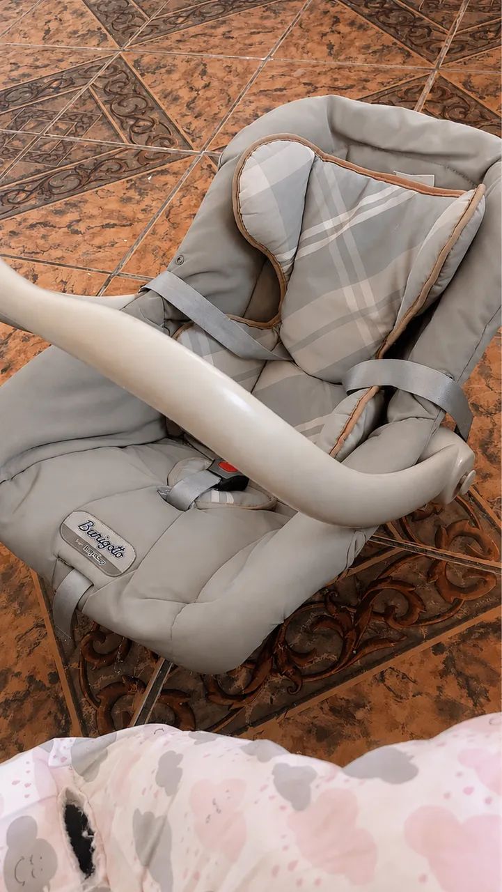 Vende se bebê conforto 