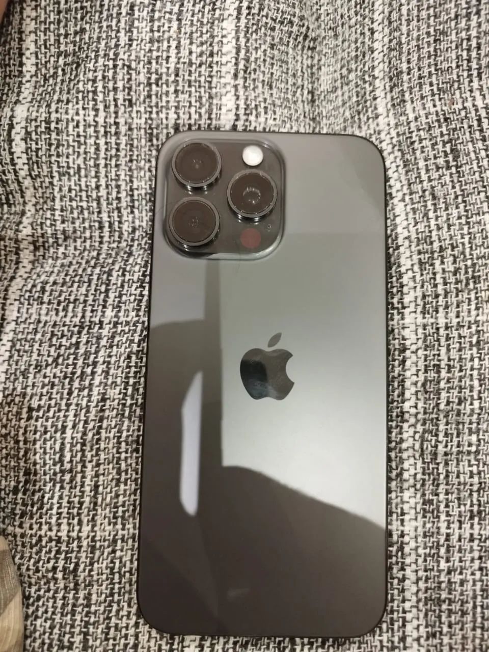 iPhone 15 Pro Max - Foto 2