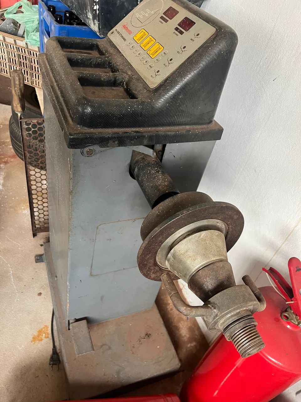 Vendo máquina d balancer pneus  - Foto 3