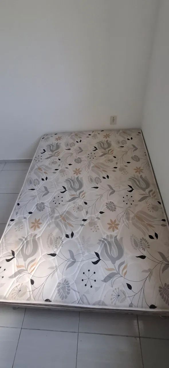 Colchão de molas queen + cama box queen