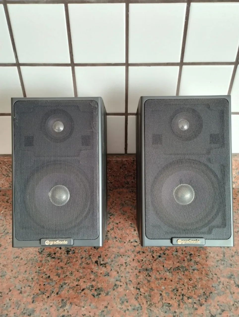 2 caixas de som Gradiente (pequenas) - Foto 2