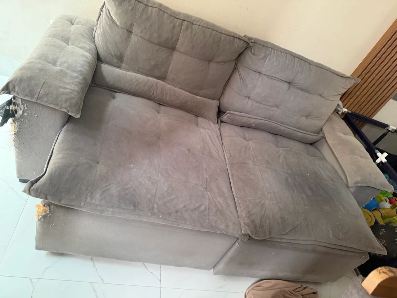 Sofá retrátil e reclinável 