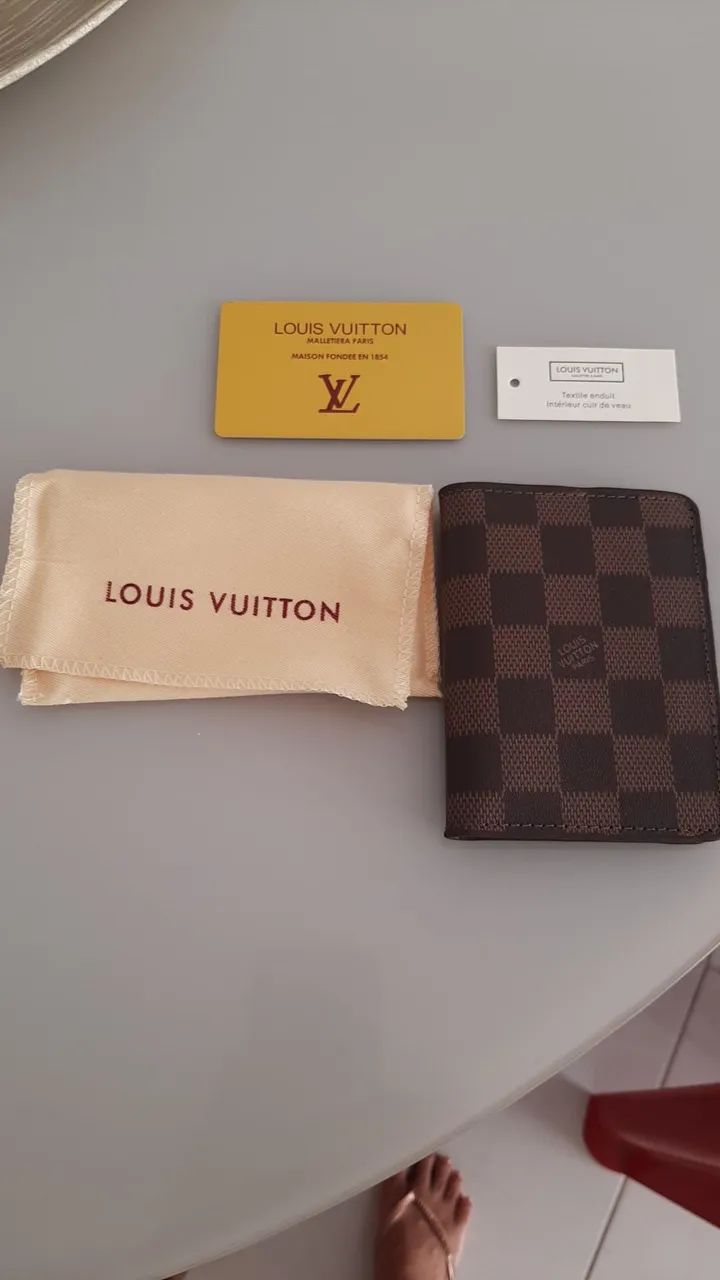 Carteira Louis Vuitton  de couro R$ 100,00 - Foto 4