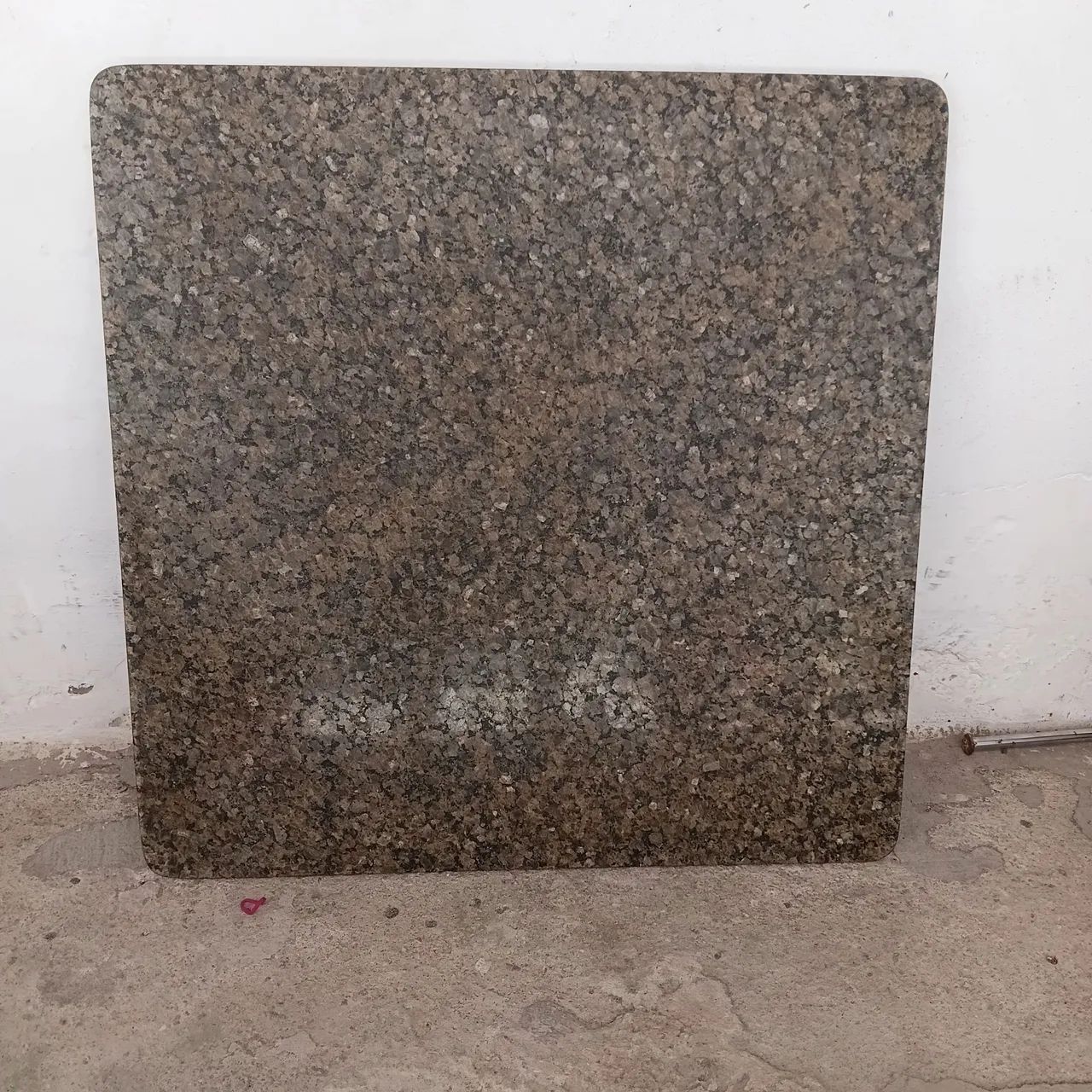Mesa de granito 75×75