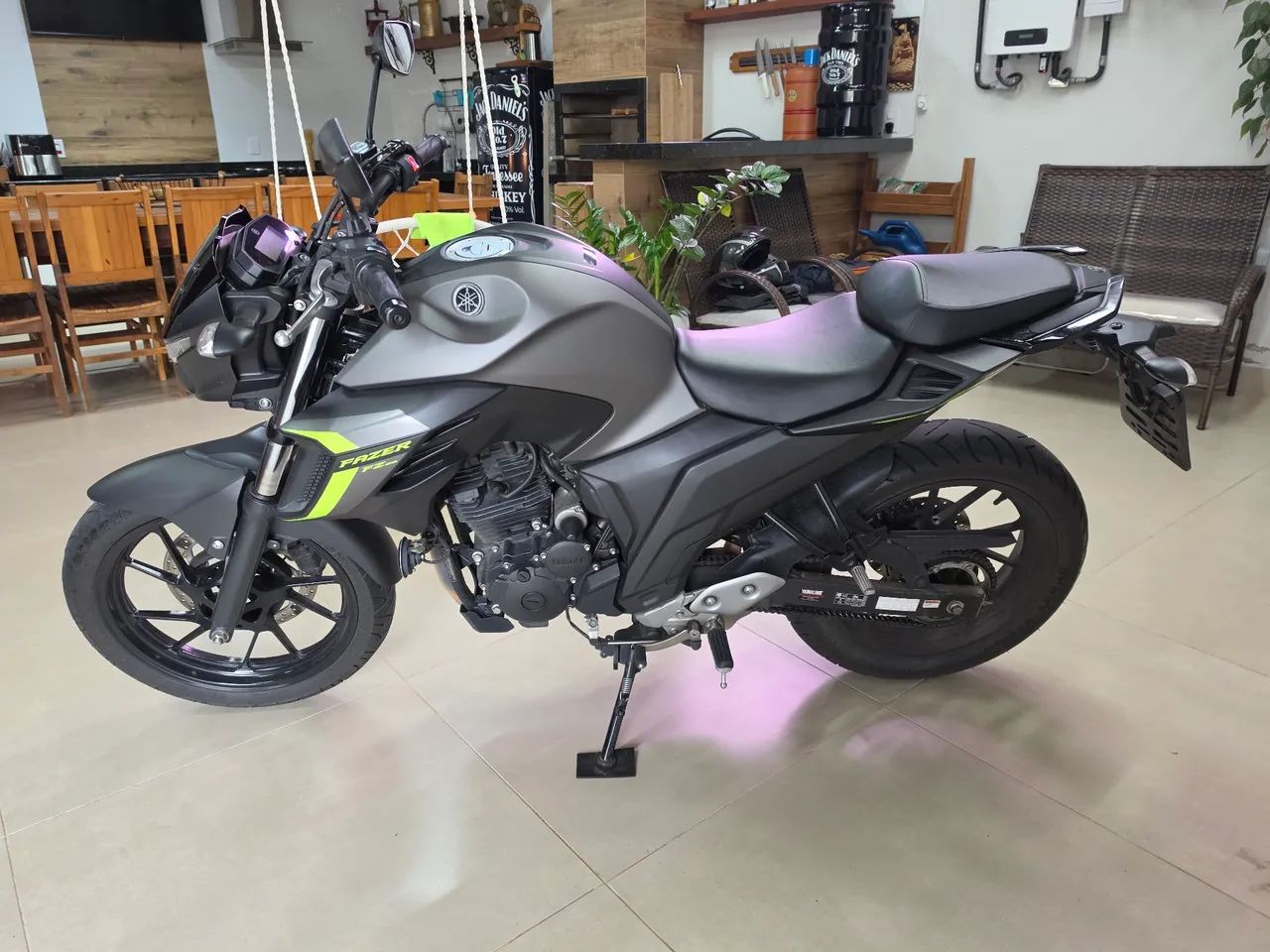 FZ25 em estado de zero