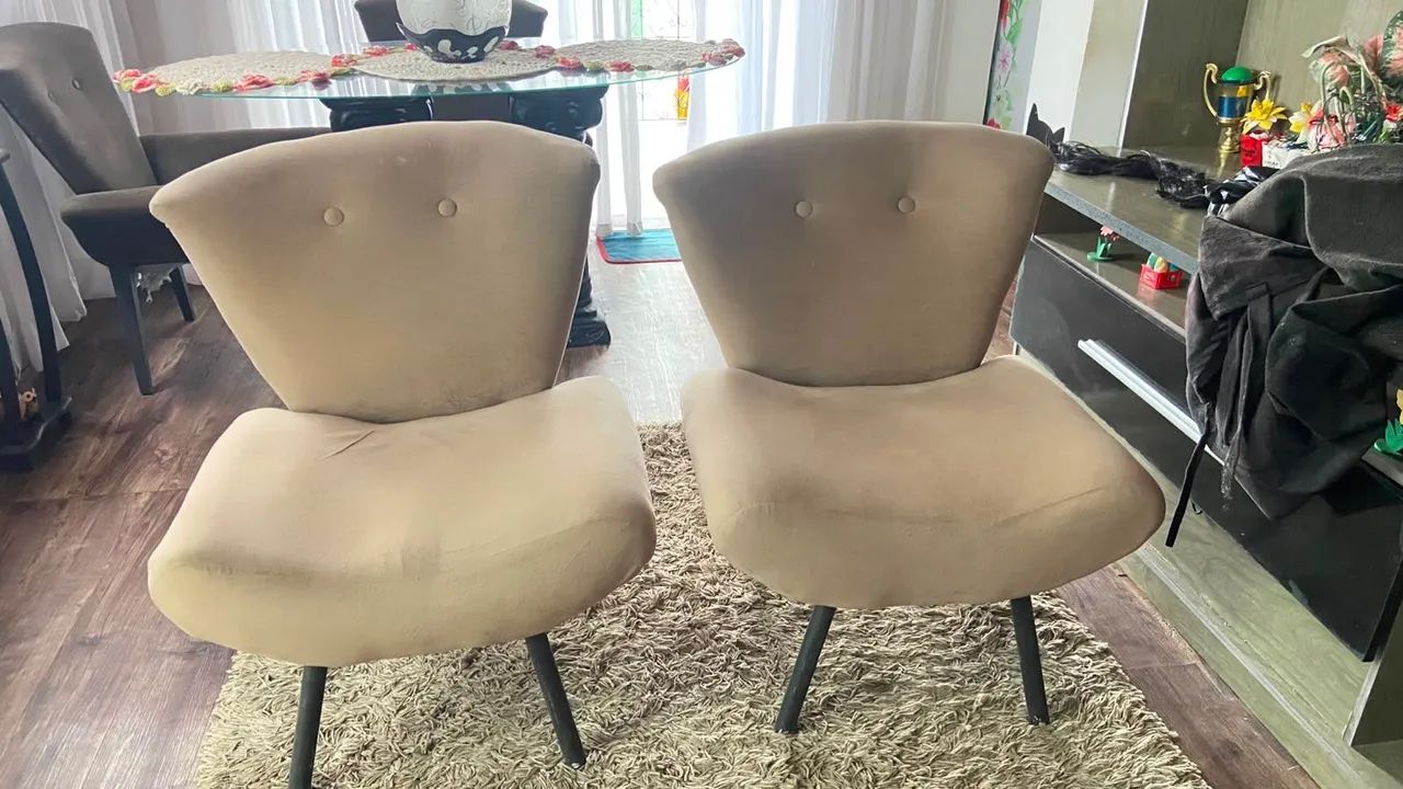 Quatro Cadeiras Poltronas  - Foto 2