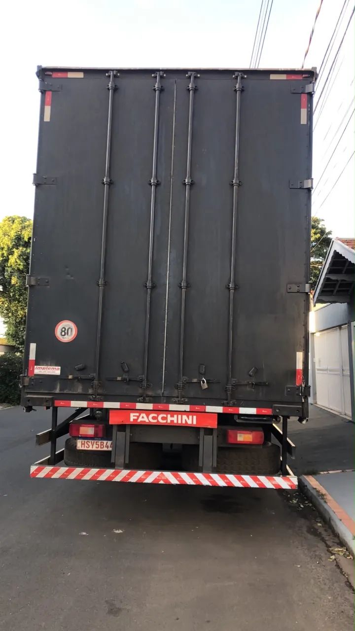 VOLVO VM 260 6x2 - Foto 4