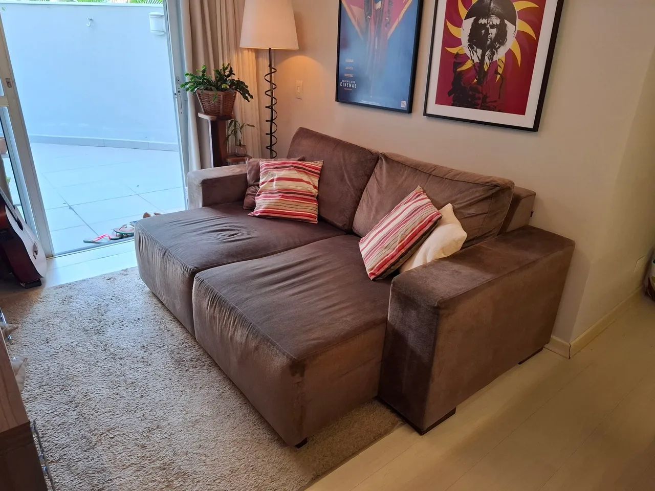 Sofá retrátil marrom escuro  - Foto 2