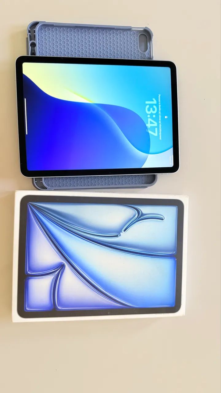 iPad Air M2 Azul (Estado de Zero) | Bateria 100% | R$ 3.200 iPad Air M2 Azul (Estado de Zero) | Bateria 100% | R$ 3.200