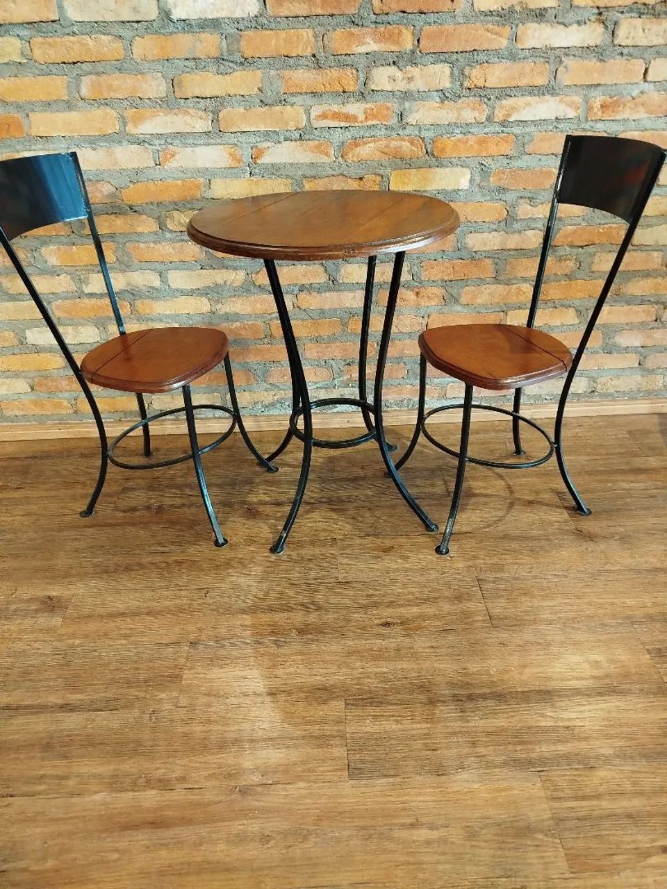 Mesa cadeiras bistrô 