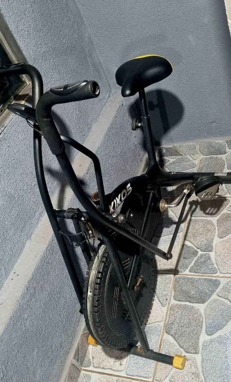 Bicicleta Ergométrica semi nova - Foto 3