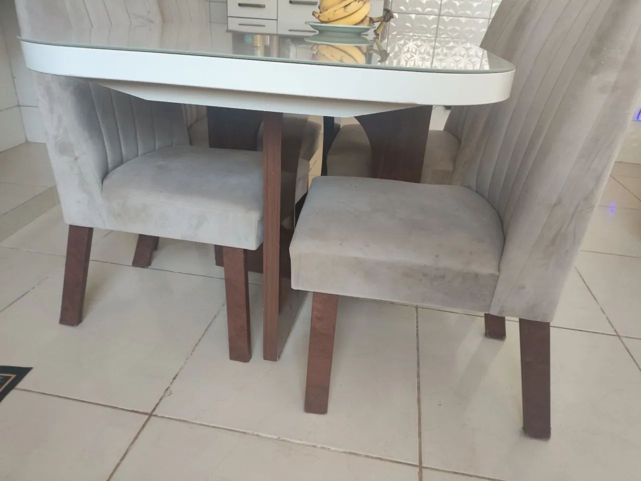 Mesa de jantar com cadeiras ( Usado) - Foto 2