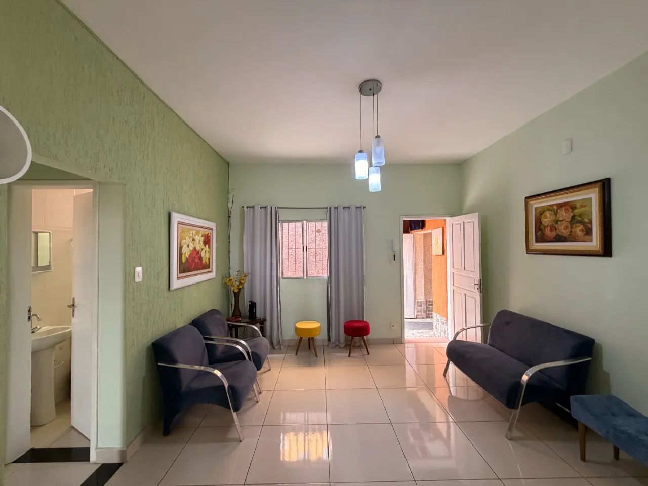 Casa ampla e linear com 373,00 m² - Foto 2