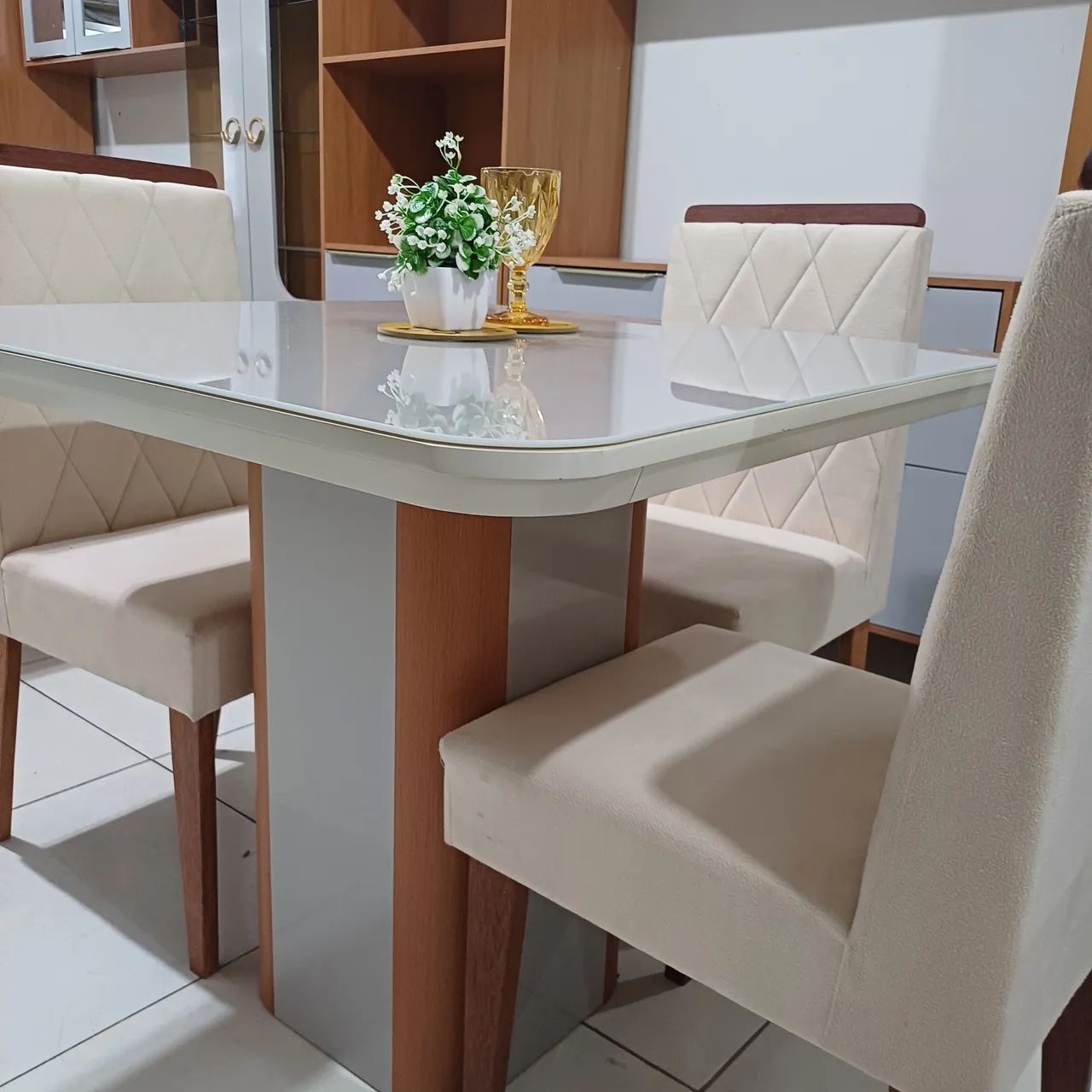 Mesa de jantar /// luxuosa  4 lugares 