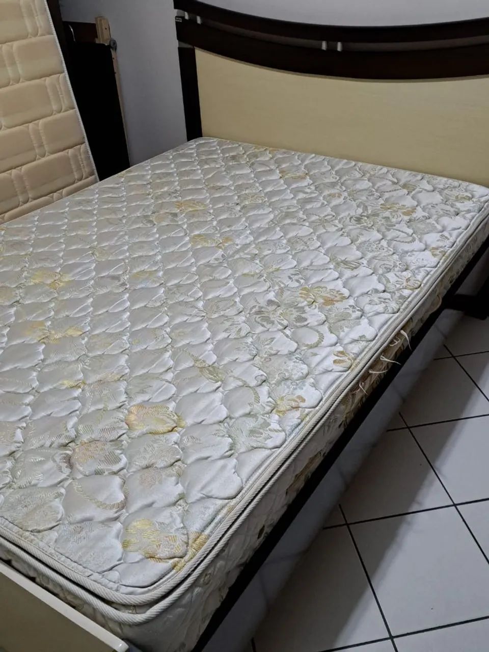 CAMA CASAL + COLCHÃO - EXCELENTE ESTADO
