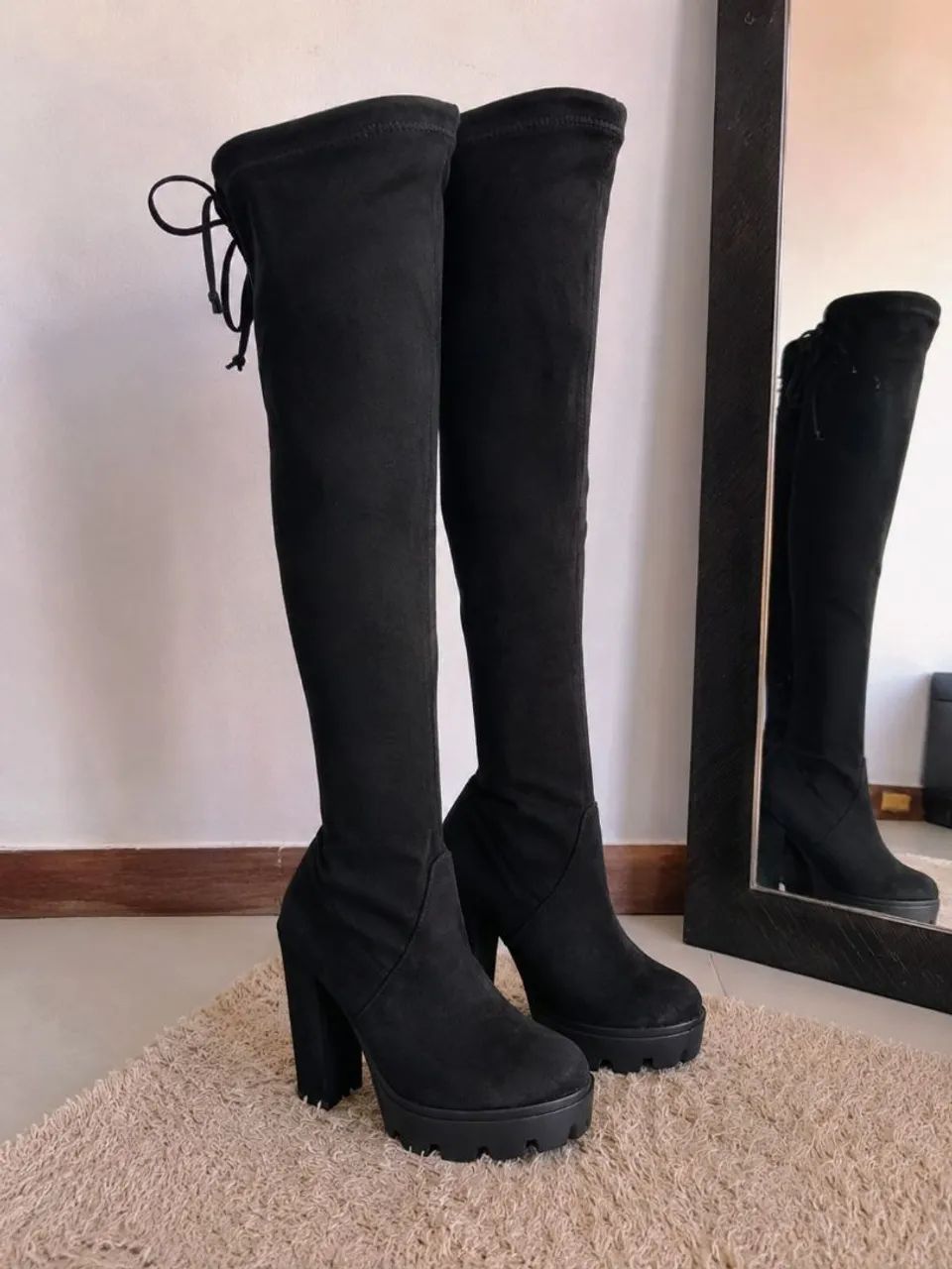Bota Over the Knee Preta da Cuccoo