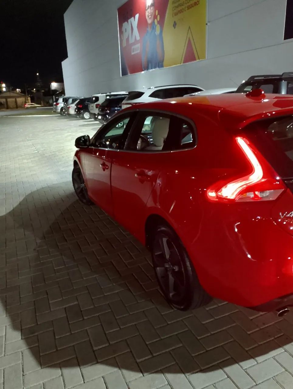 Volvo V40 T-4 2.0 Aut./mec. 2014 - Foto 2