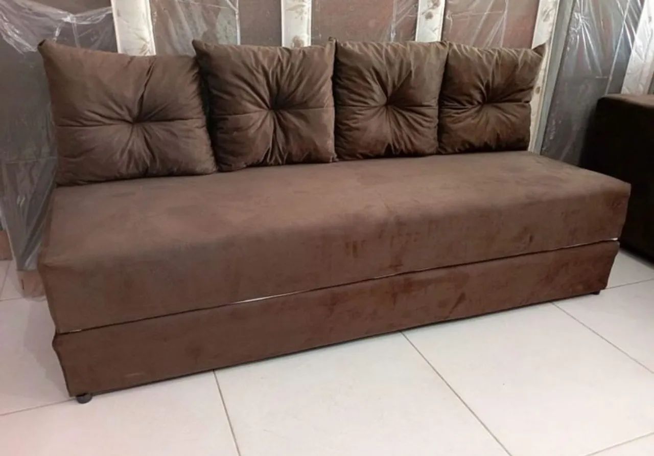 SOF Á CAMA NOVOS COM 4 ALMOFADAS - Foto 2