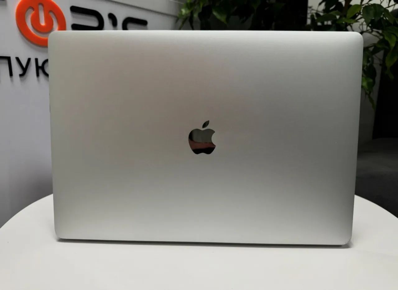 MacBook Pro M1 Pro 16.2 - Foto 3