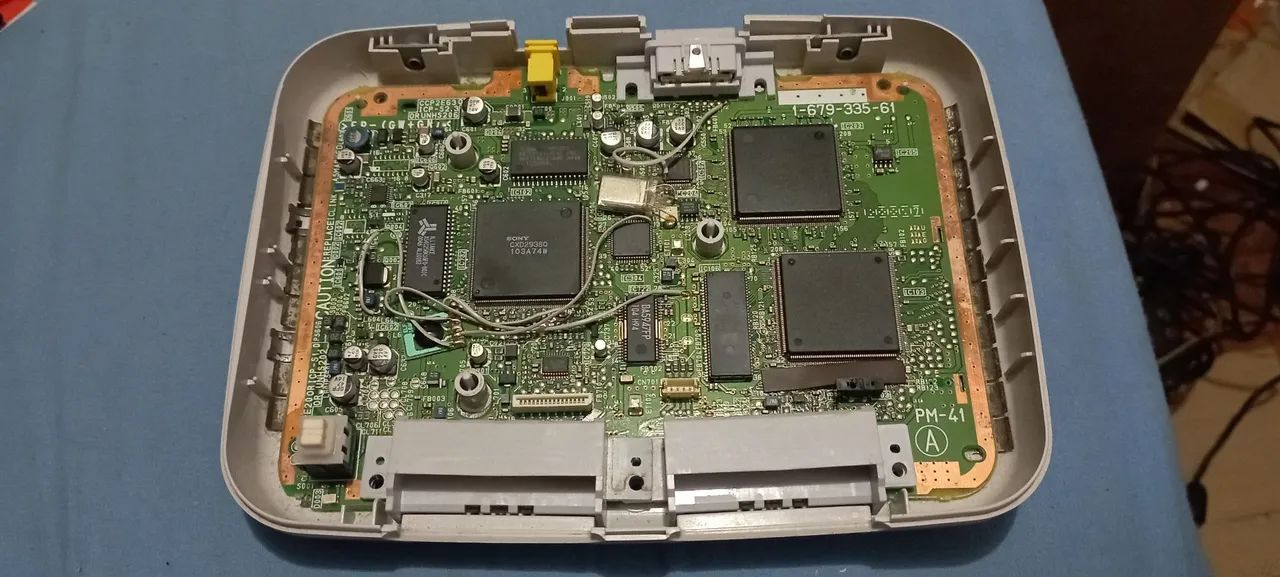 **PraSair** Sony Psone funcionando mas power com mau contato e leitor com defeito - Foto 2