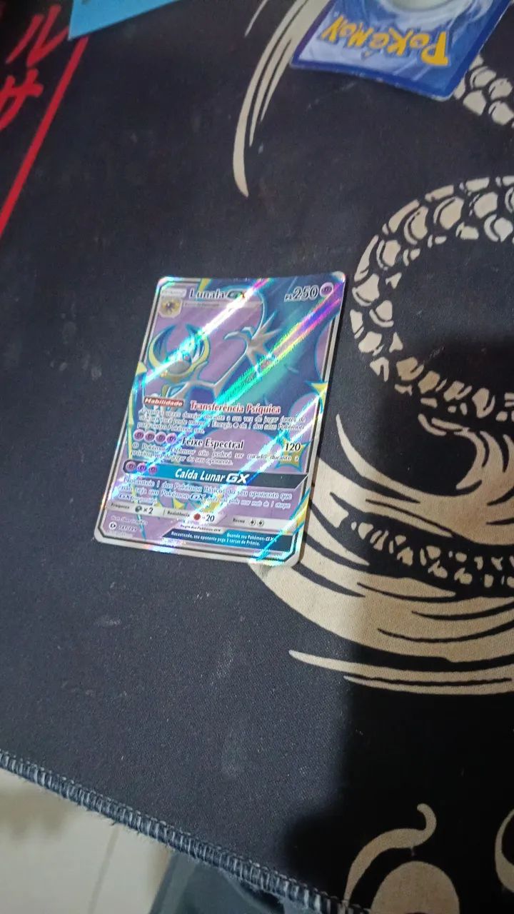 Carta pokémon Lunala-GX
