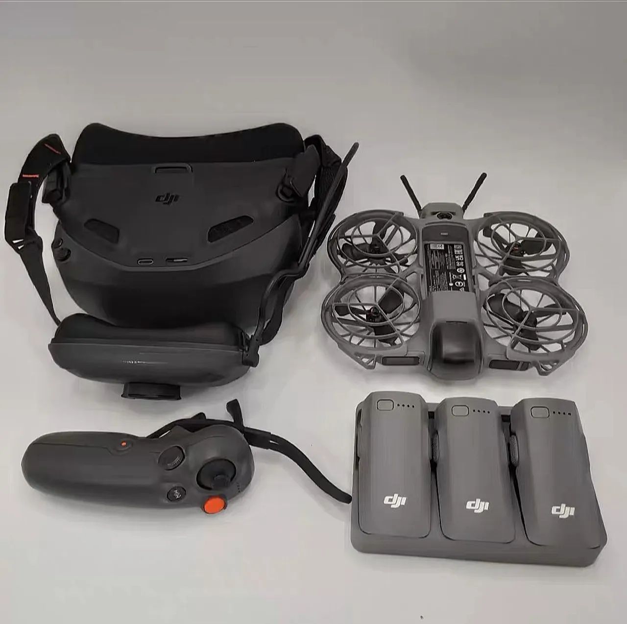 DRONE DJI NEO 2 MOTION COMBO EXTREMAMENTE NOVO 