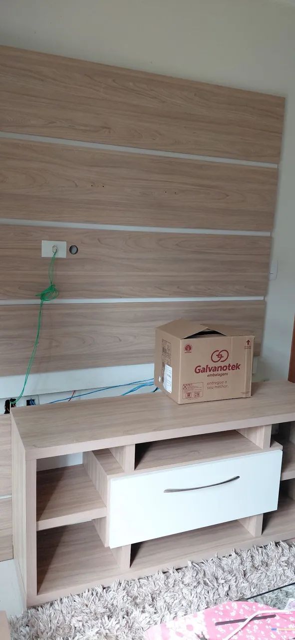 Rack com painel de tv