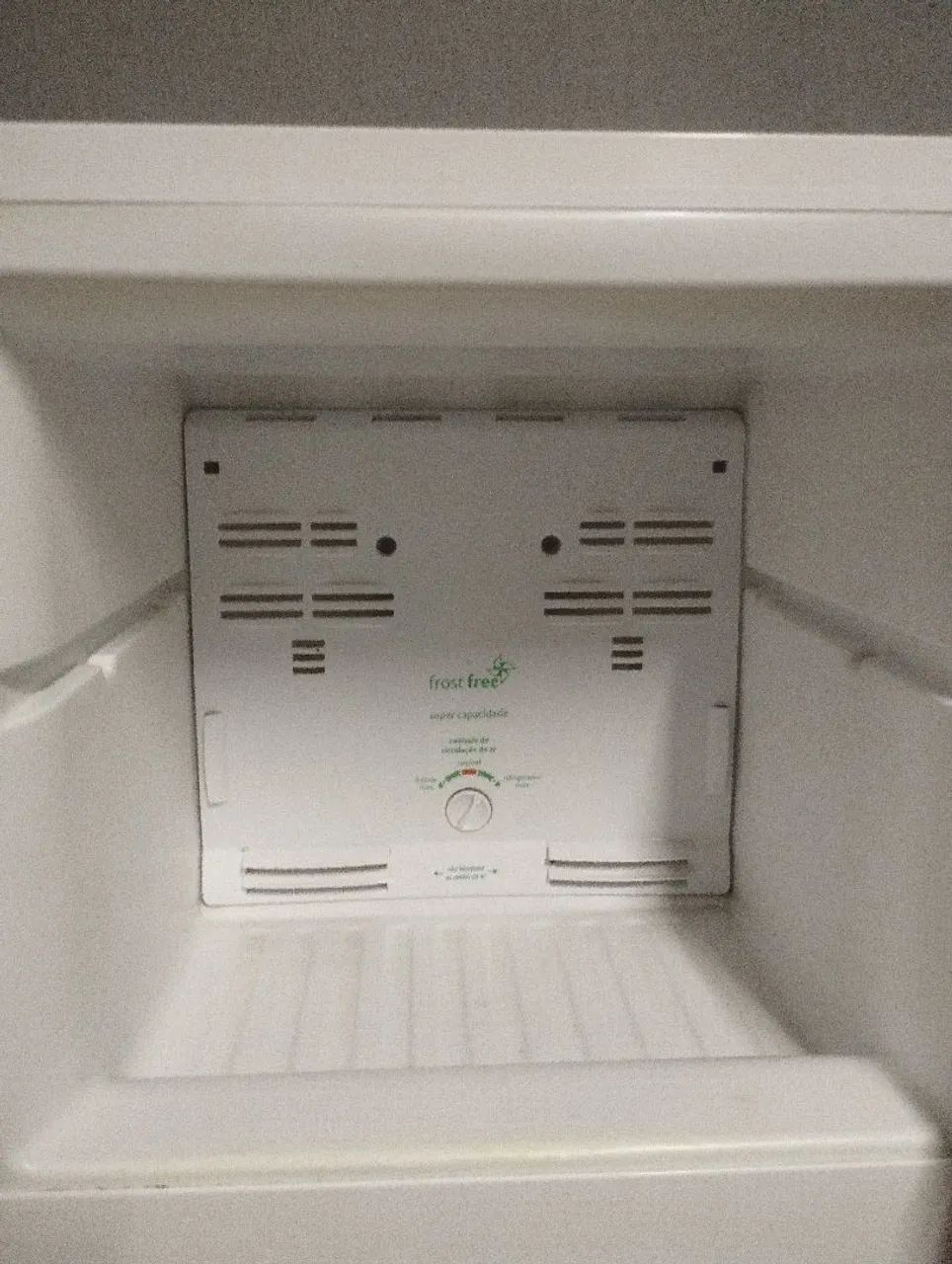 Vendo geladeira semi nova  - Foto 4