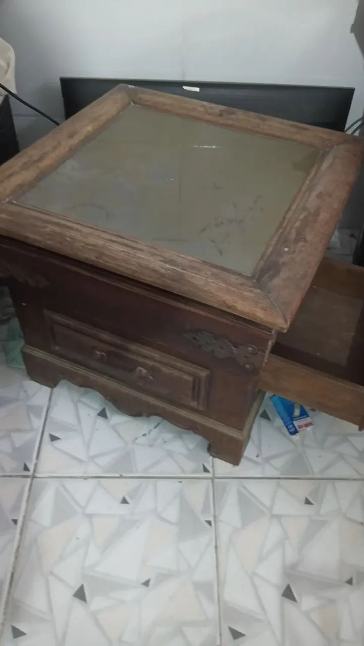 Mesa antiga