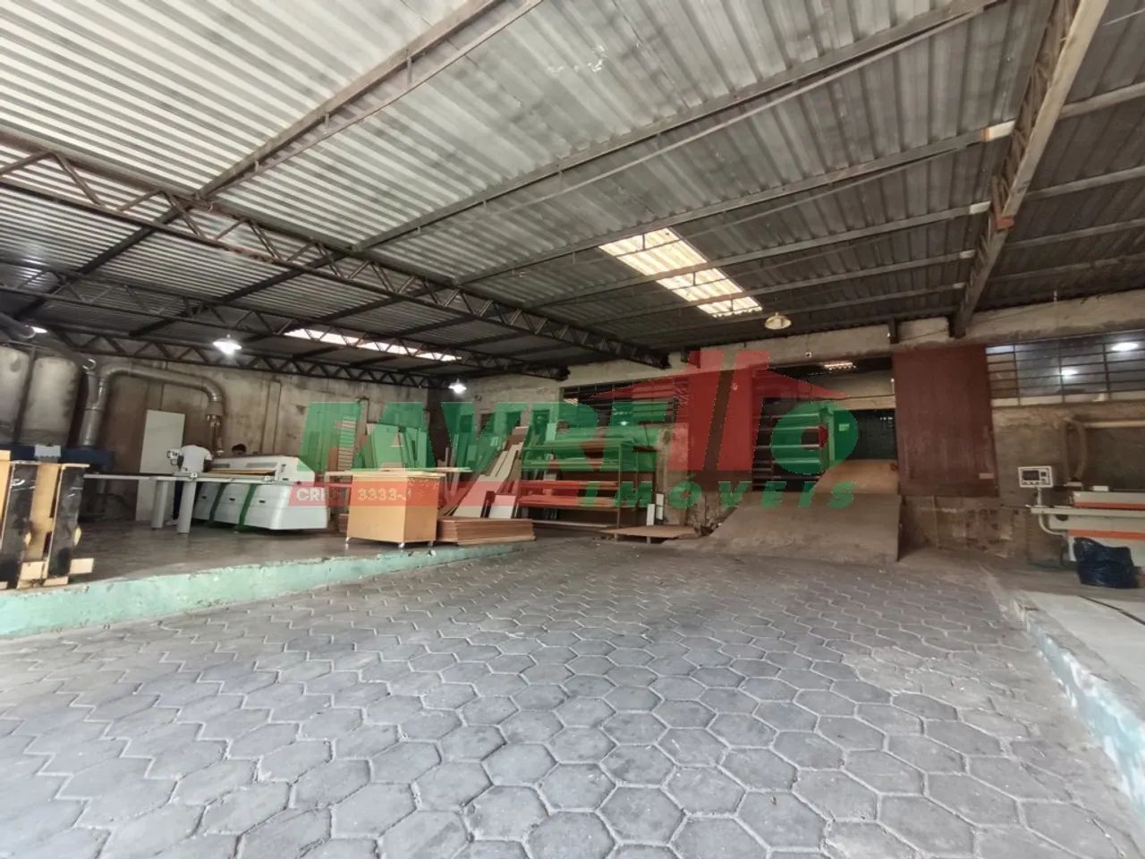 LOJA/BARRACÃO LOCAÇÃO