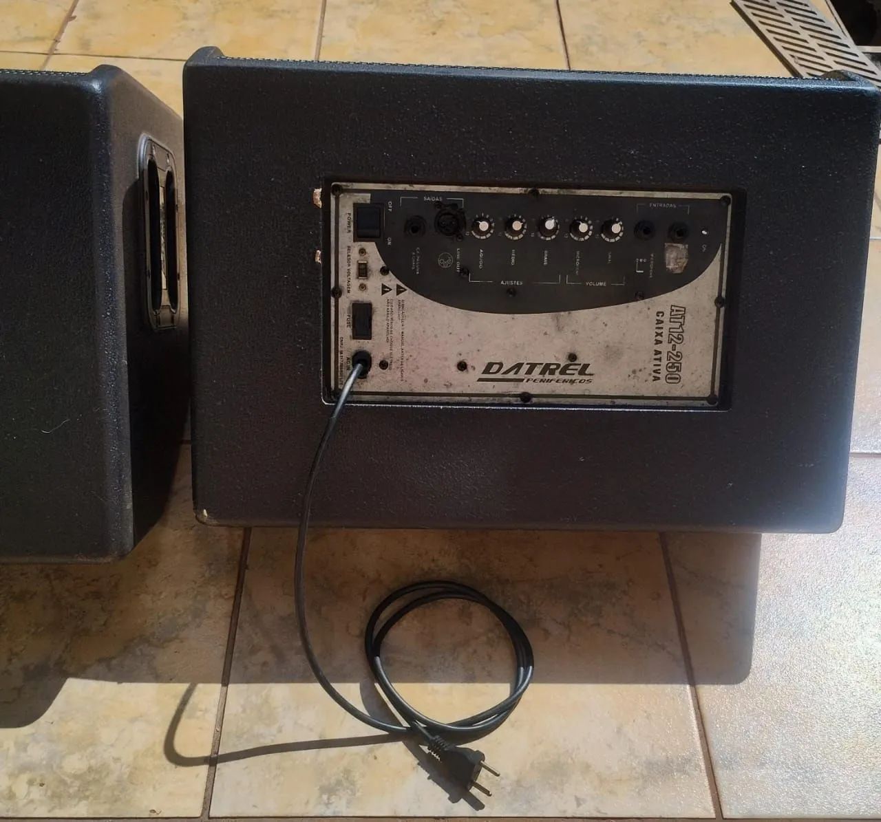 Vendo Caixas AT12 - 250W Datrel  - Foto 4