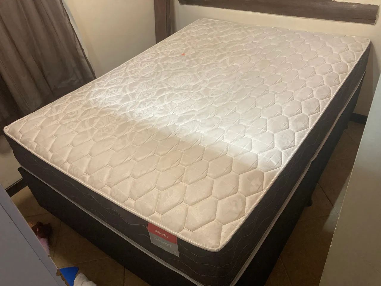 Cama de casal Reconflex