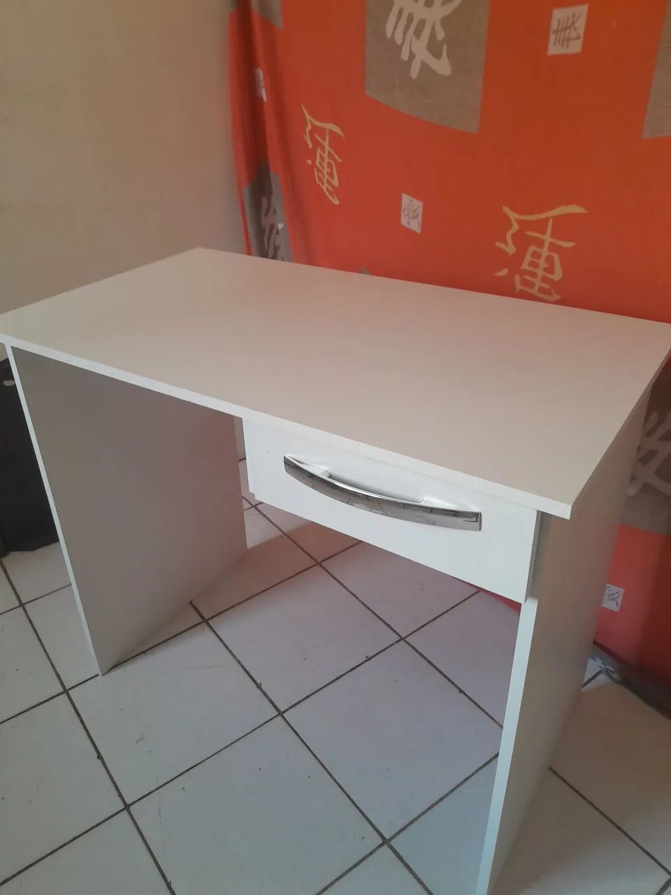 Escrivaninha com gaveta  - Foto 4