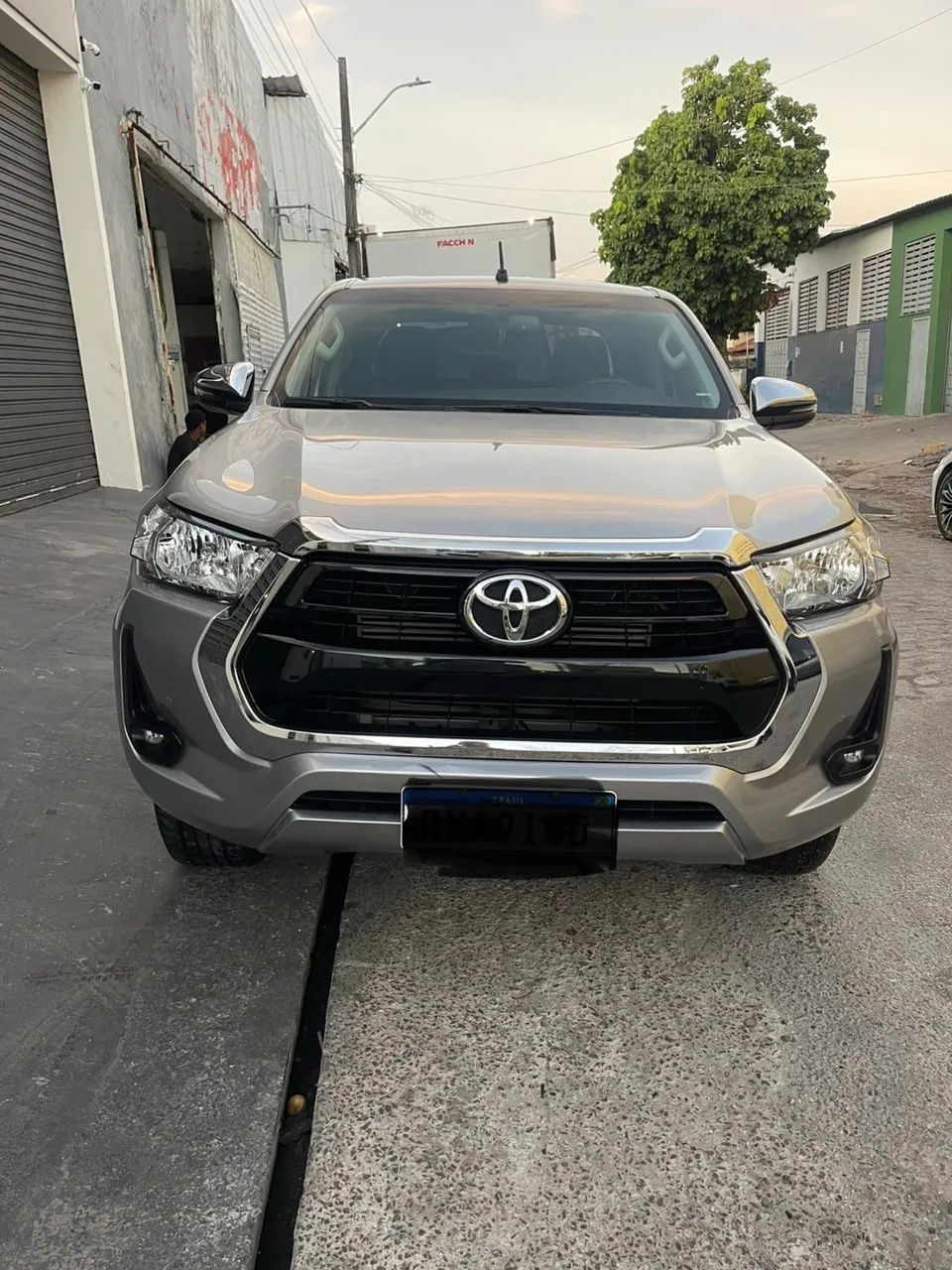 Toyota Hilux CD SRV 4X4 2.8 TDI Diesel Aut. 2024 - Foto 6