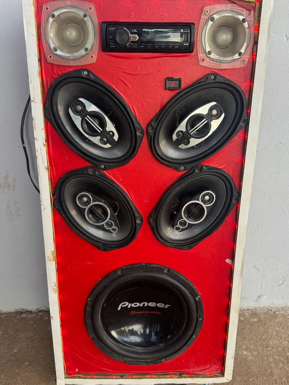 Vende-se caixa de som 