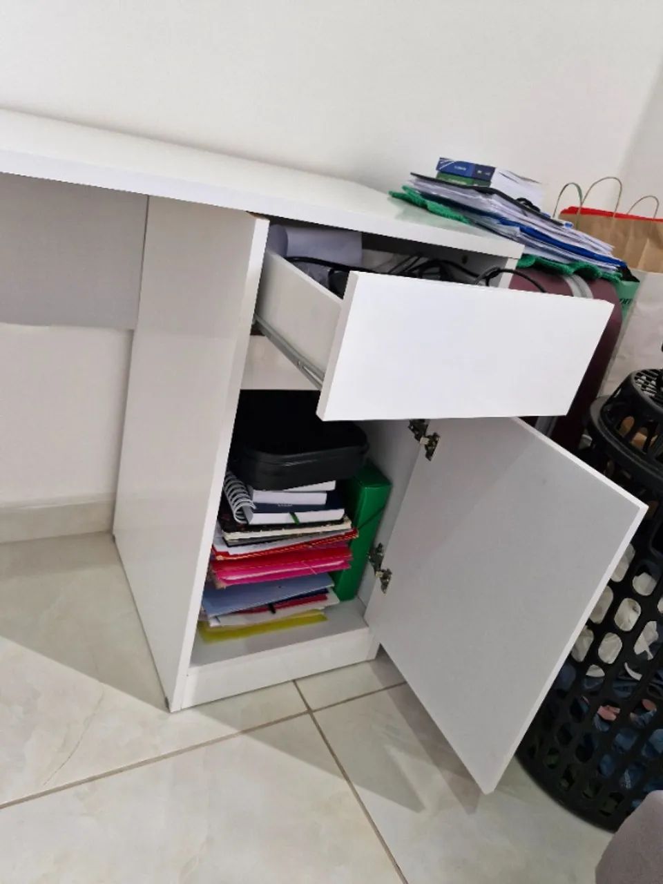 ESCRIVANINHA COM CADEIRA DE RODINHAS - Foto 3