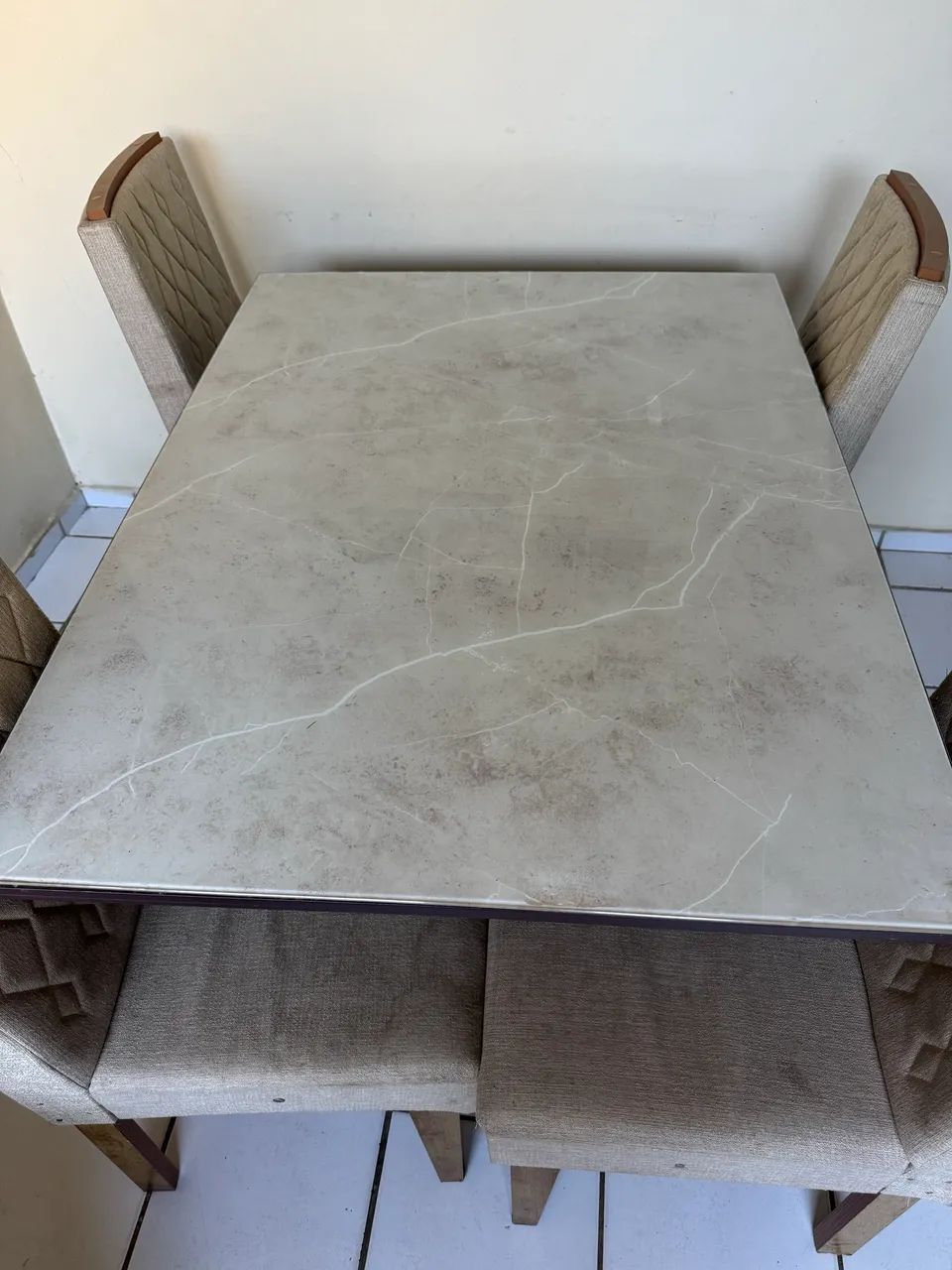 Mesa com 4 cadeiras - tampo de vidro - Foto 2