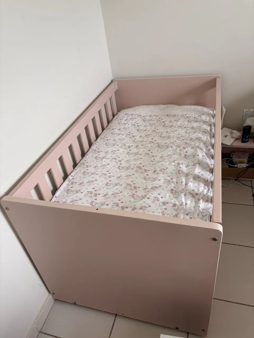 Berço com colchão 