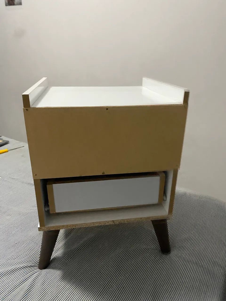 Mesa de Cabeceira novinha - Foto 5