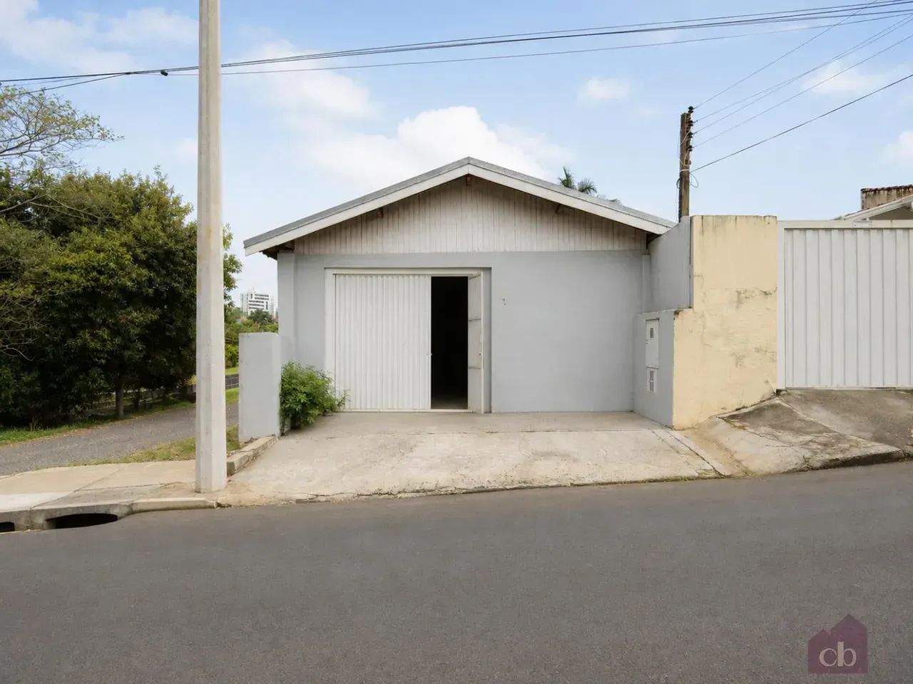 Alugo Barracão Comercial  Centro de Botucatu
