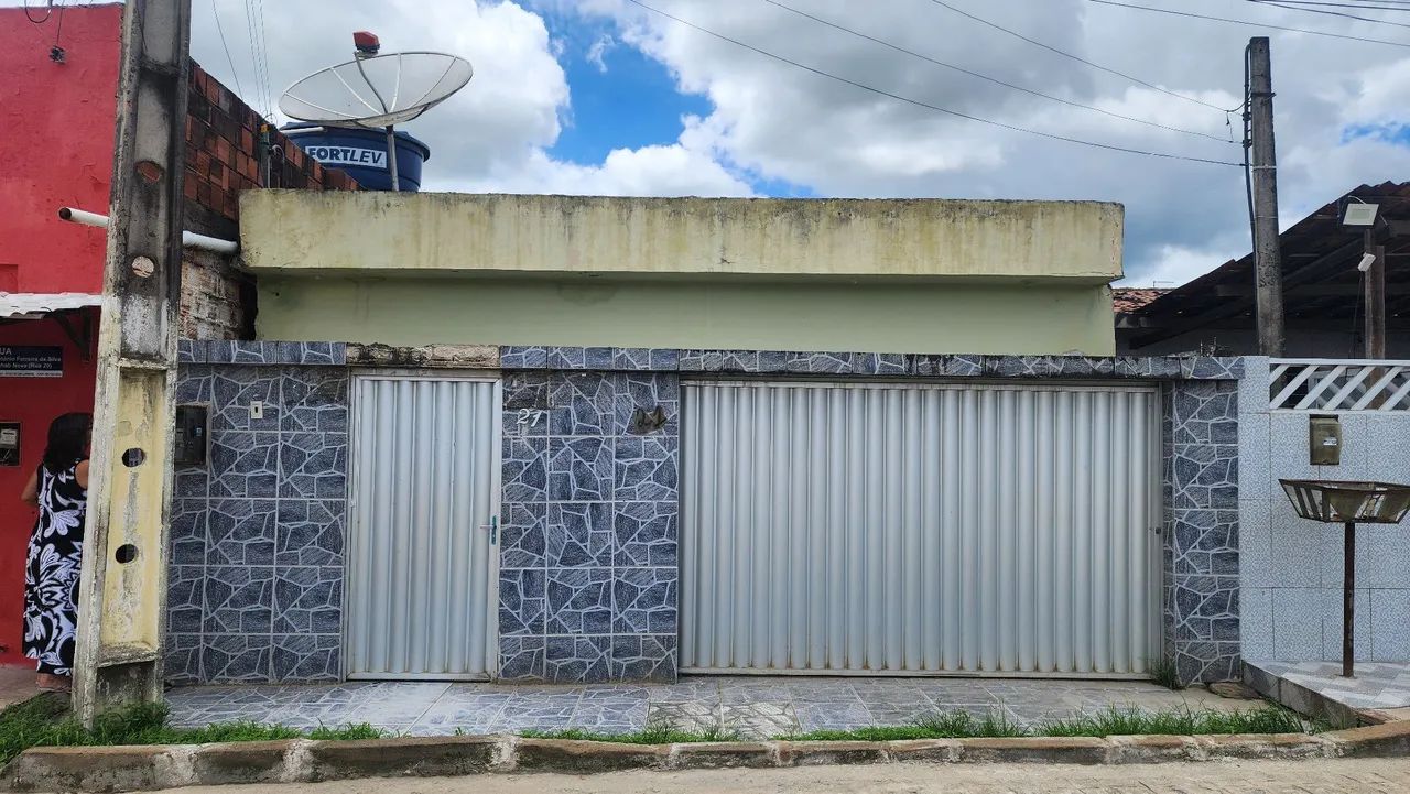 Casa em Limoeiro, PE, Cohab Nova