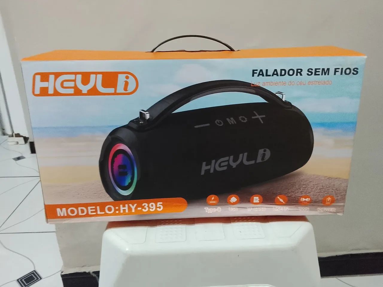 Caixa d som bombox da média topado ótima qualidade 