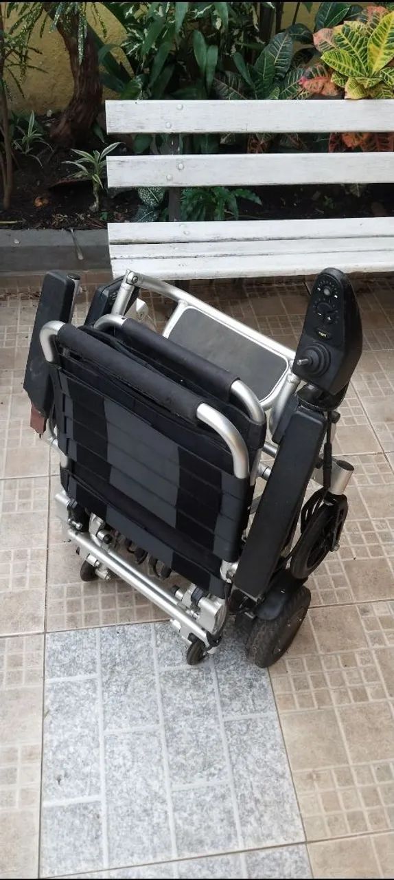 Cadeira de rodas elétrica  - Foto 3