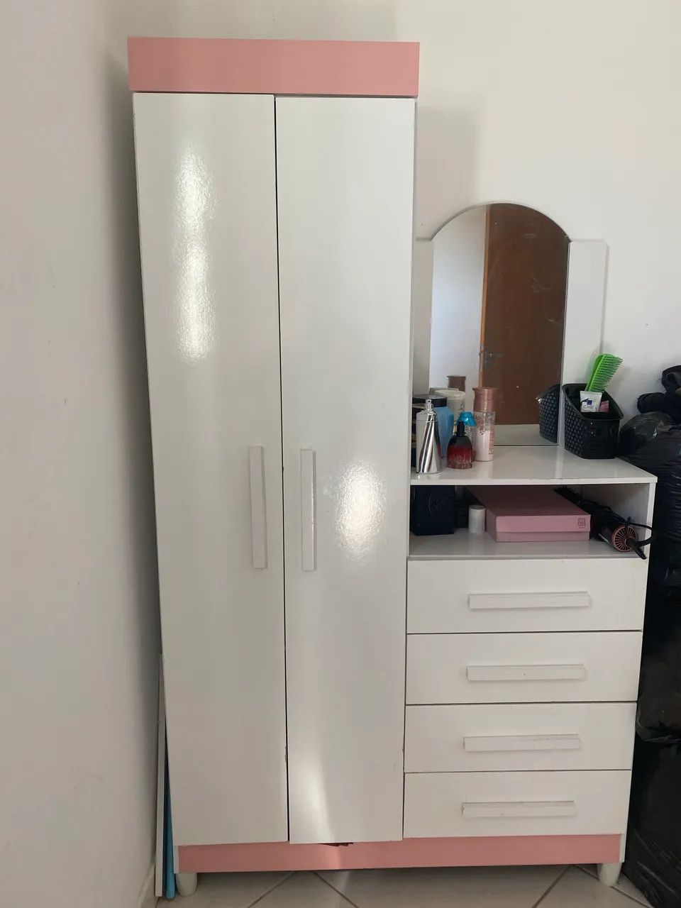 Vendo guarda-roupa penteadeira - Foto 2