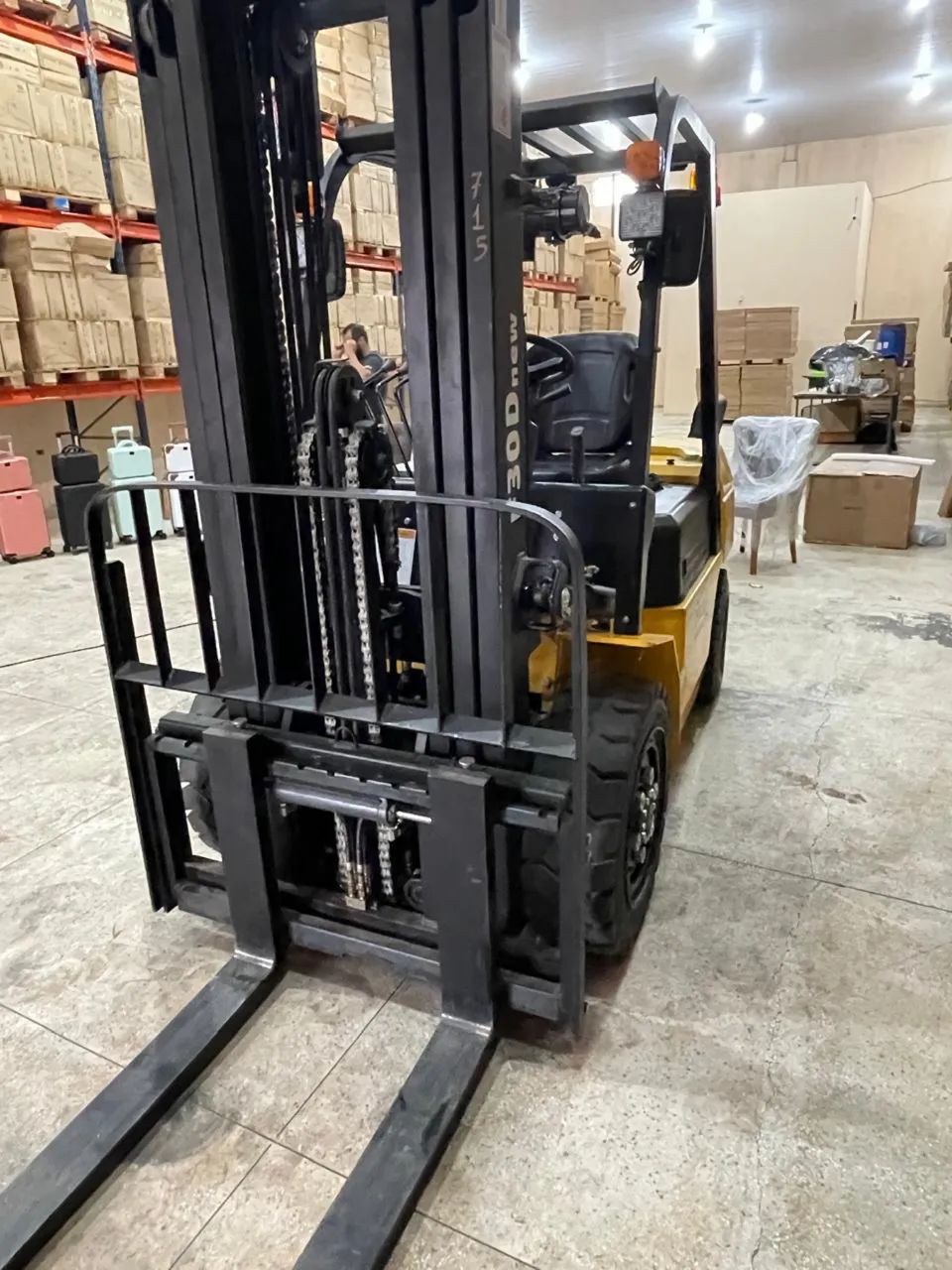 Empilhadeira Disel 2.5 Toneladas 3 Níveis Apenas 78 Horas - Foto 4
