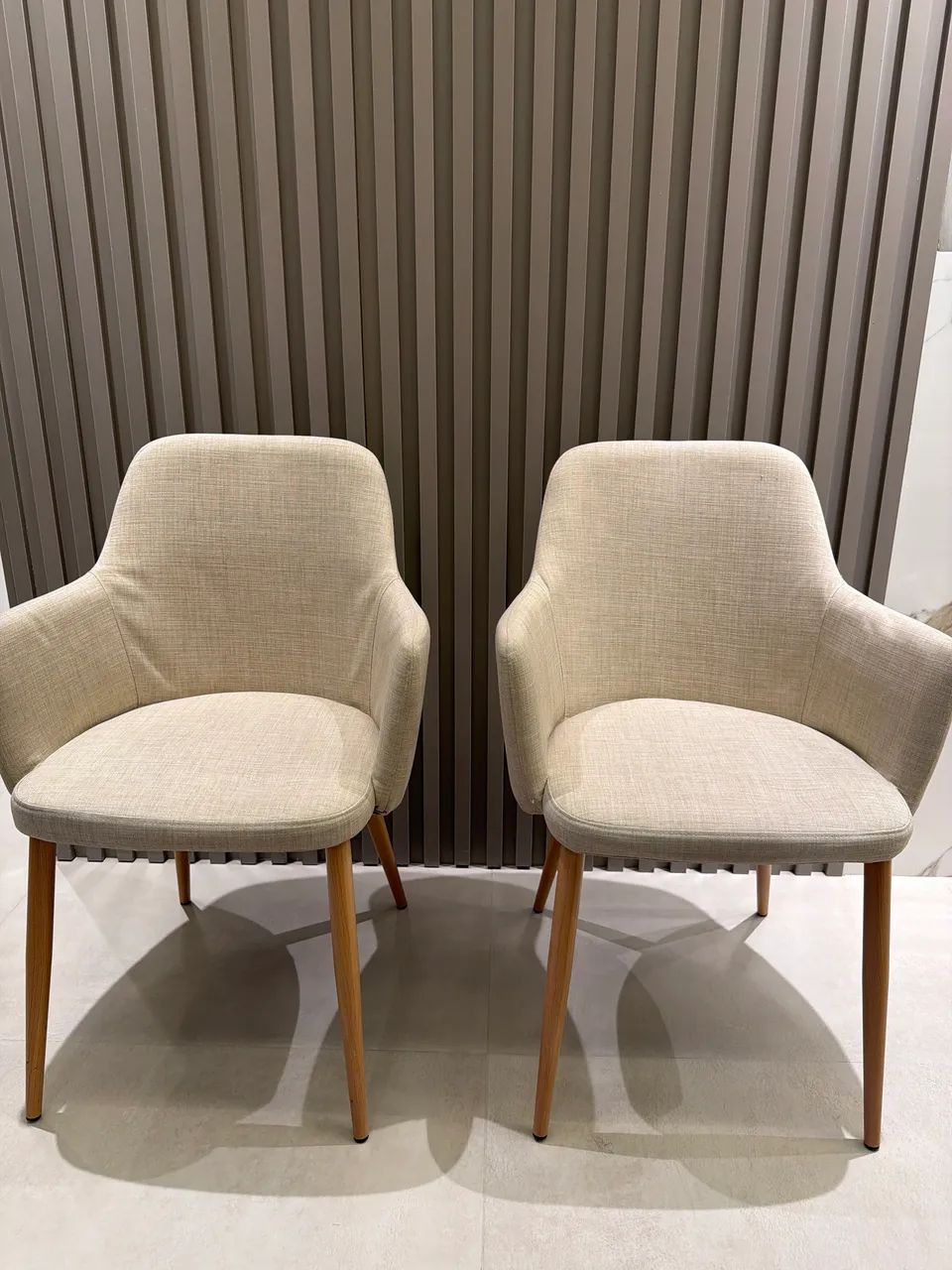 Poltronas bege (4 unidades)