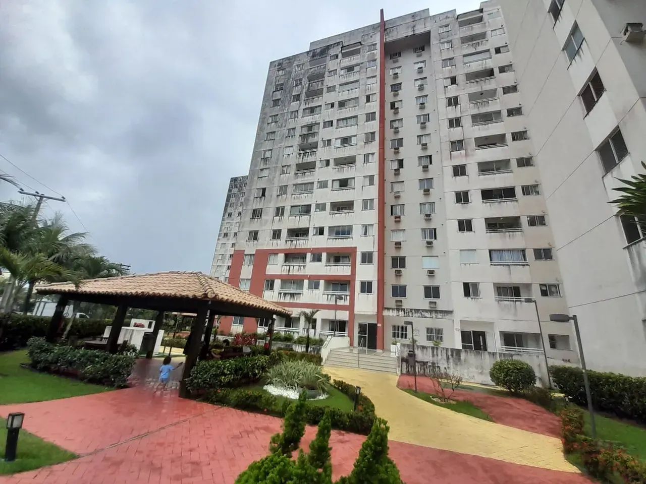 Piatã | 56m² | 1 quarto | Varanda | Condomínio clube