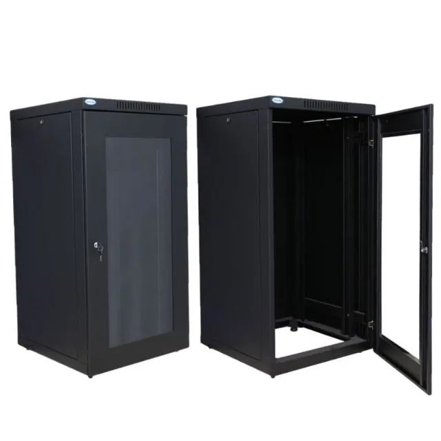 Rack de piso padrão 19 polegadas 16 U com acessórios.