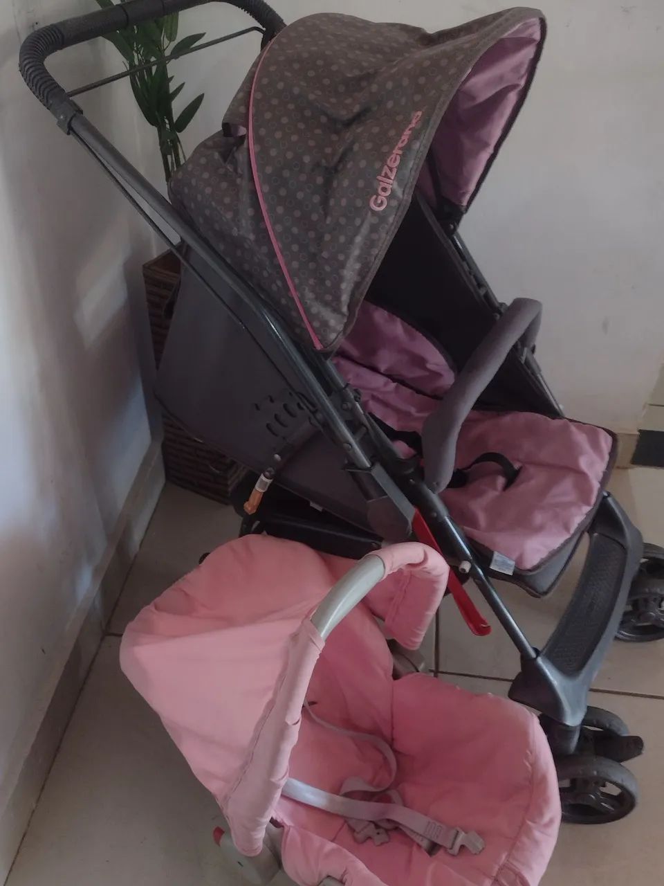 Carrinho com bebê conforto  - Foto 4